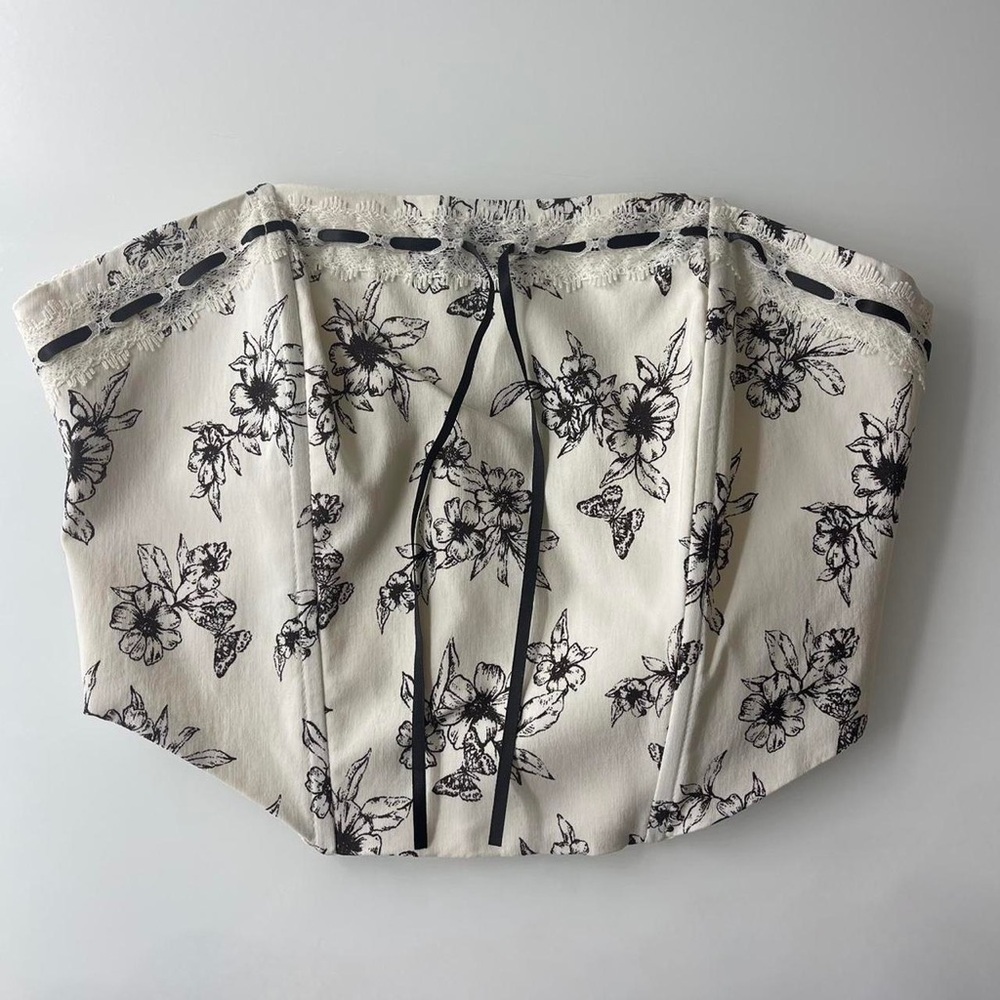 PacSun Beverly and Beck Strapless Femme Trim Corset Top